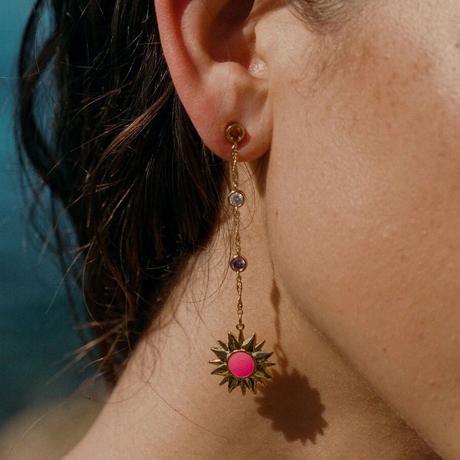 Boucles D'oreilles Pendantes RODEO - Multicolore / Doré 6 Boucles D'oreilles Pendantes RODEO - Multicolore / Doré – Image 4