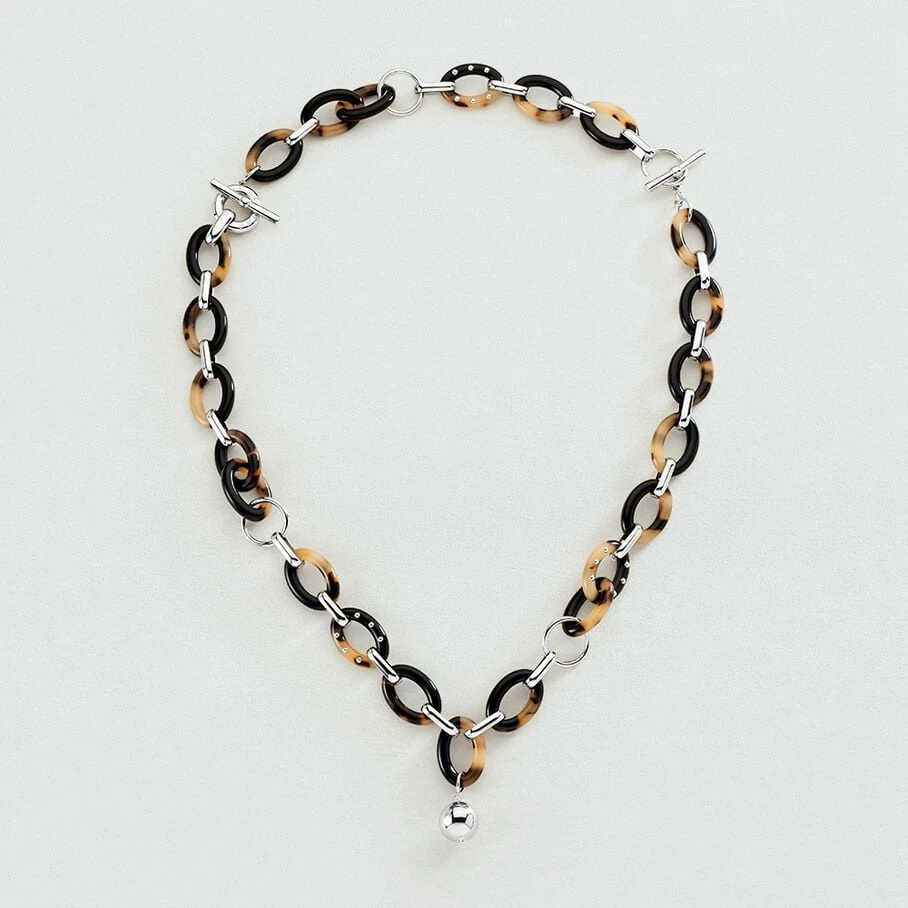 Collier Mi-long BOUCLE - Ecaille / Noir 3 Collier Mi-long BOUCLE - Ecaille / Noir