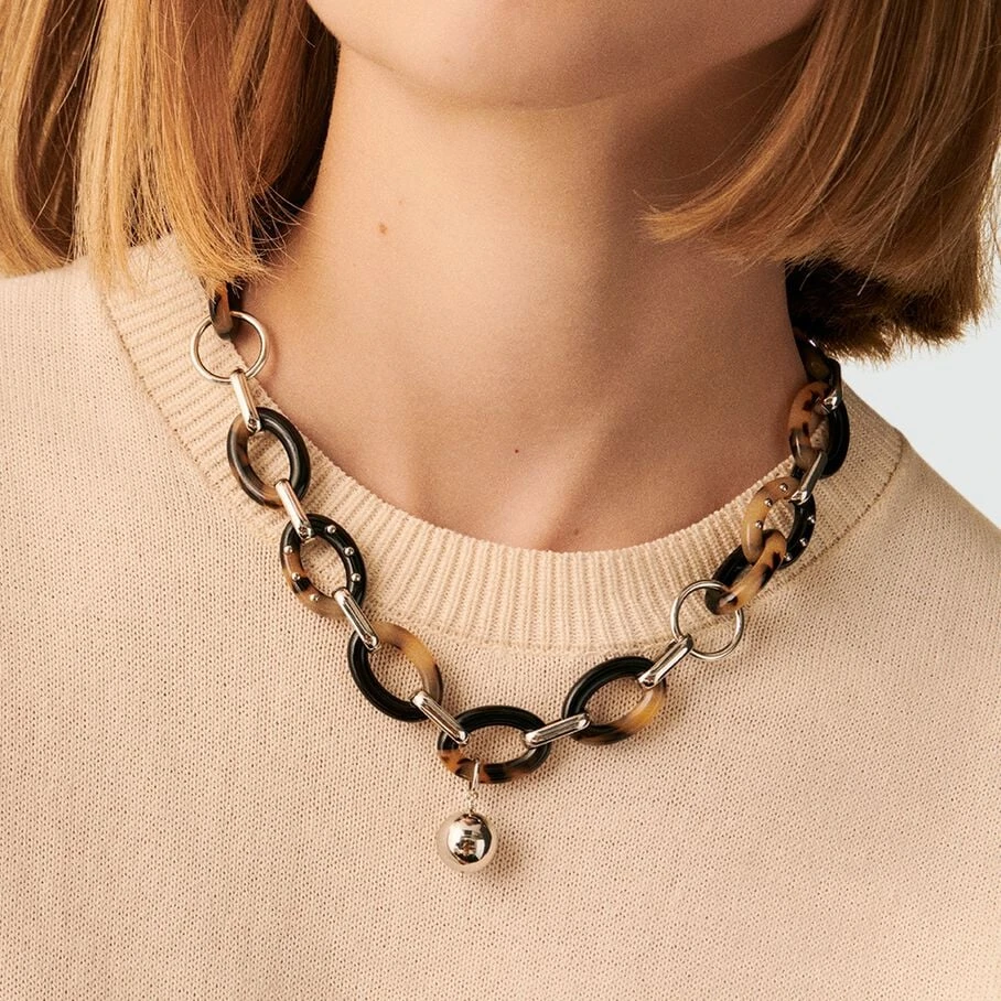 Collier Mi-long BOUCLE - Ecaille / Noir 4 Collier Mi-long BOUCLE - Ecaille / Noir – Image 2