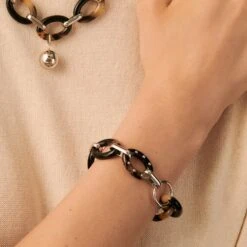 Collier Mi-long BOUCLE - Ecaille / Noir 7 Collier Mi-long BOUCLE - Ecaille / Noir -opulence Soldes Boutique 02680142 788 TU M2